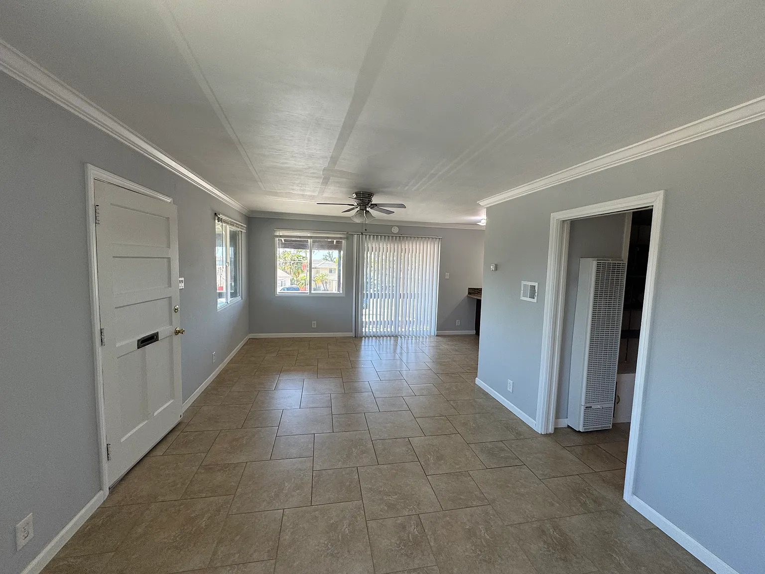 2 bed, 1000 sqft, $3,400 — Photo 4