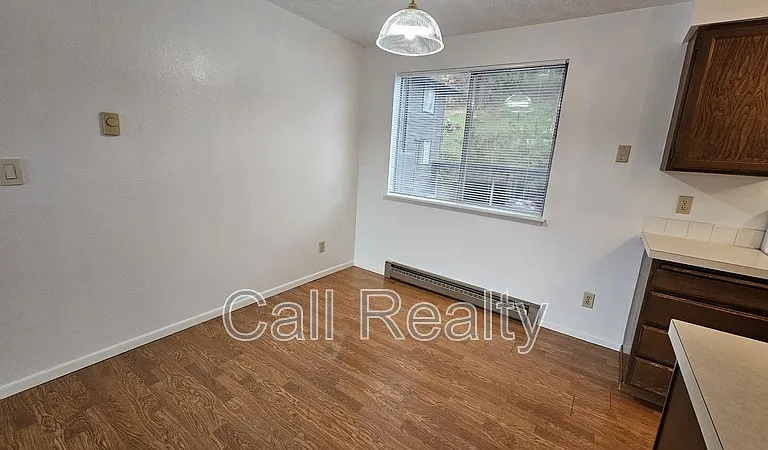 2815 E 27th Ave — Photo 3