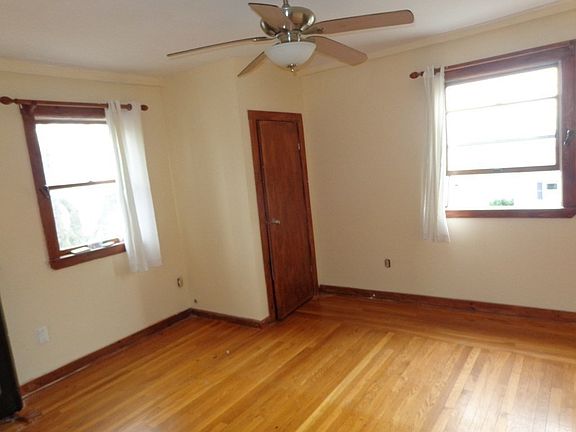 3rd image of 45 Tudor St APT 6