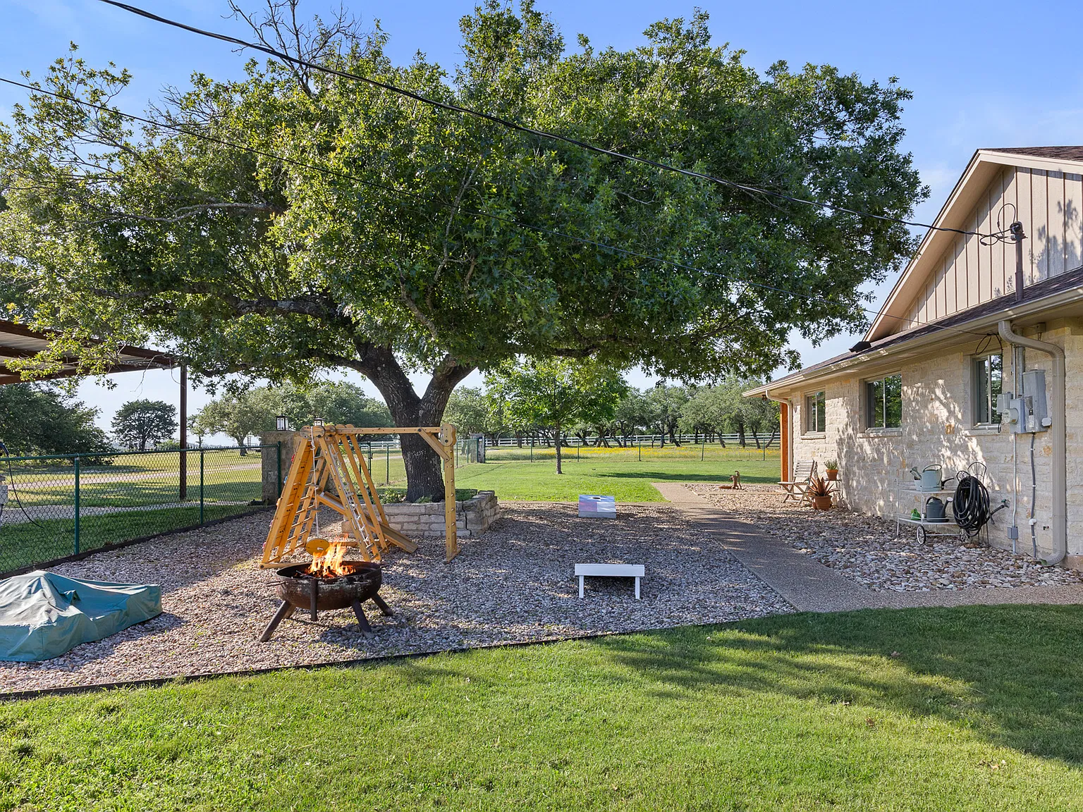 4 bed, 2645 sqft, $3,000 — Photo 4