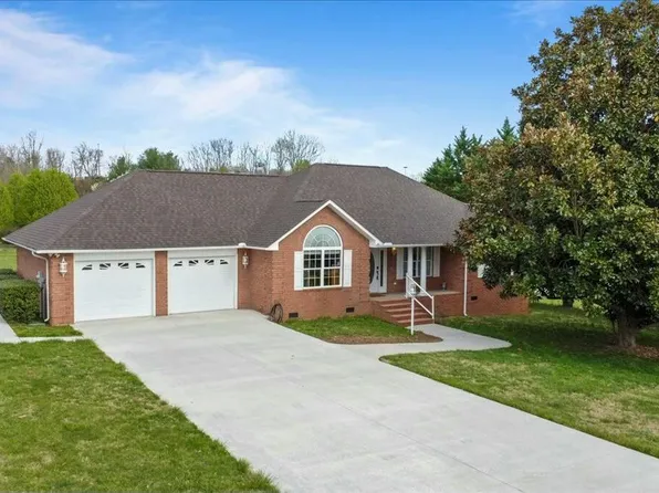 236 Mountain Perkins Ln, Jacksboro, TN 37757
