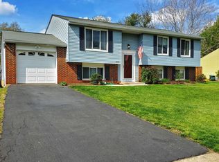 7002 Vantage Dr, Alexandria, VA 22306