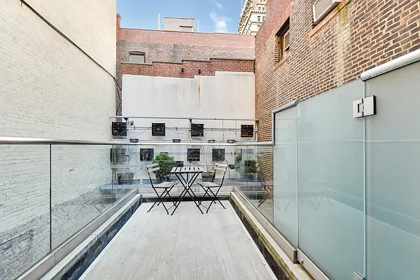 Rented by Oxford Property Group | media 11