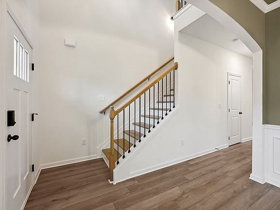 4th image of 114 Beaver Creek Way