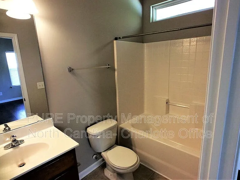 5637 Bent Creek Cir — Photo 8
