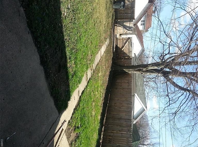 2nd image of 208 Huron Ave