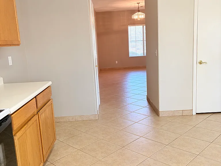 1042 E Canyon Way — Photo 16