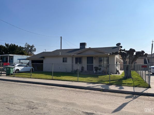 267 Cedar Ave, Earlimart, CA 93219