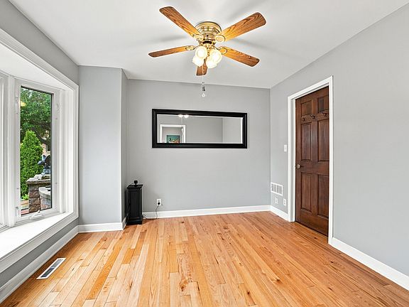 4th image of 1109 Home Ct