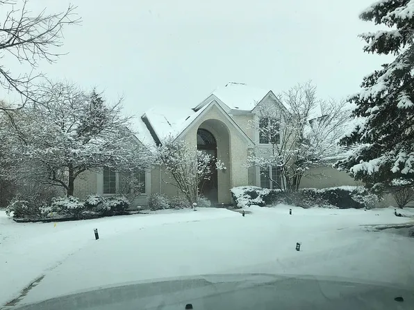 30744 Huntsman Dr E, Farmington Hills, MI 48331