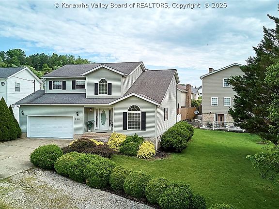 4th image of 220 Crestview Dr