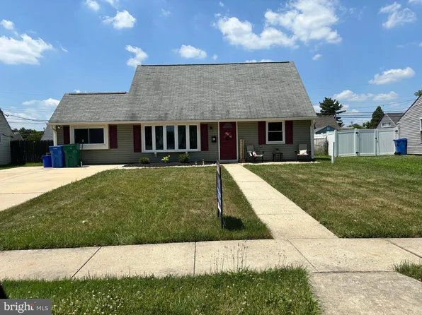 55 Island Rd #55, Levittown, PA 19057