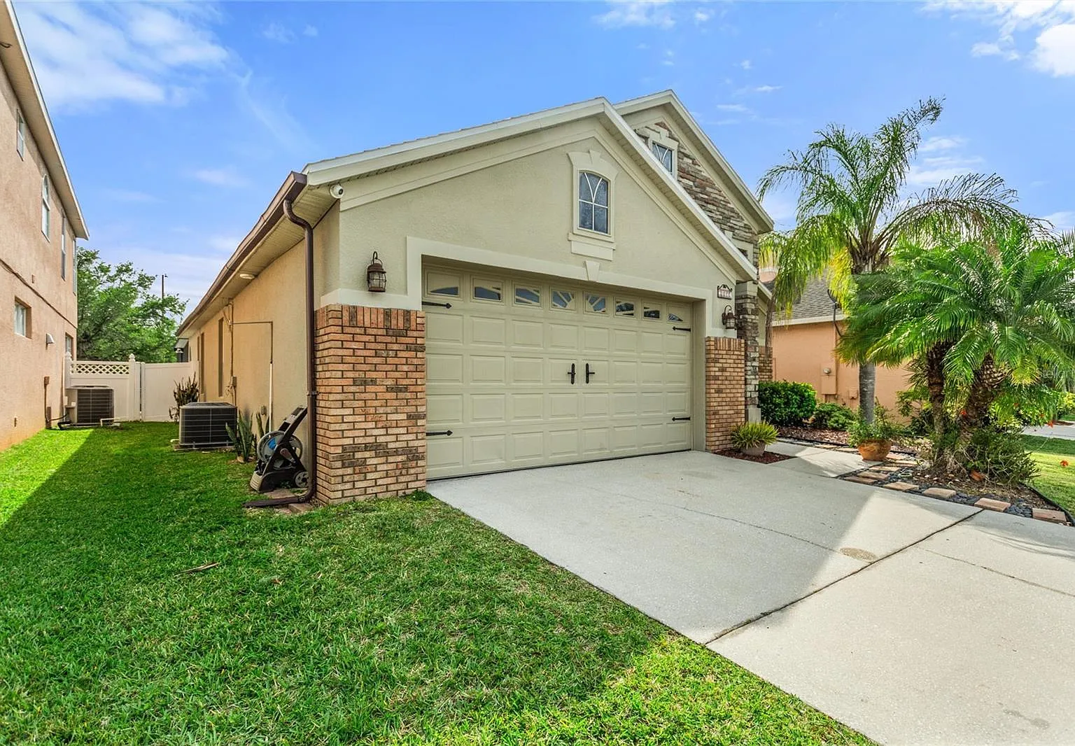3 bed, 1611 sqft, $3,300 — Photo 2