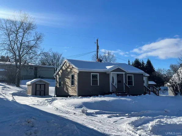 672 Poplar St, Ishpeming, MI 49849