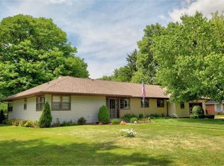 445 S Ralph St, Watseka, IL 60970