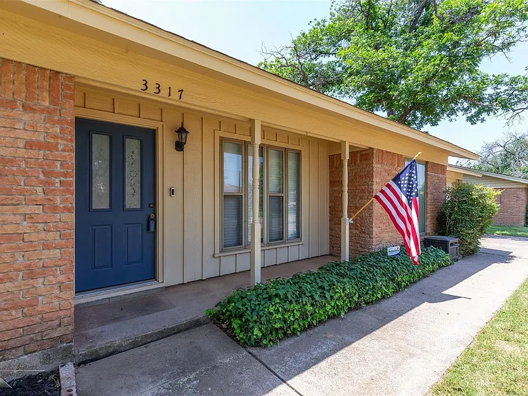 3317 Santa Monica Dr — Photo 10