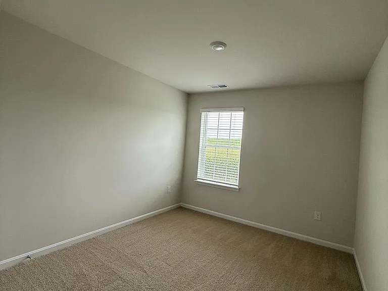 223 Orpington Dr — Photo 24