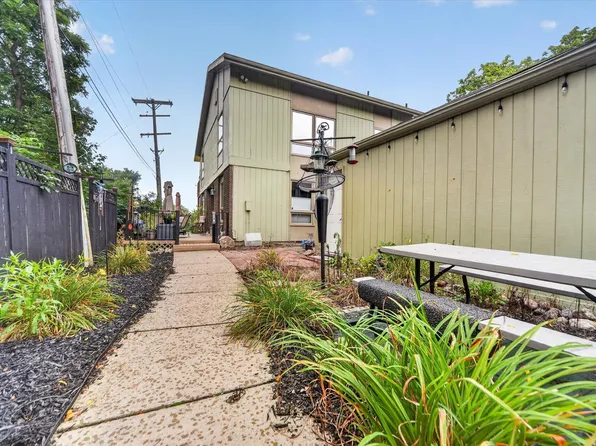 515 N Putnam St APT A, Williamston, MI 48895
