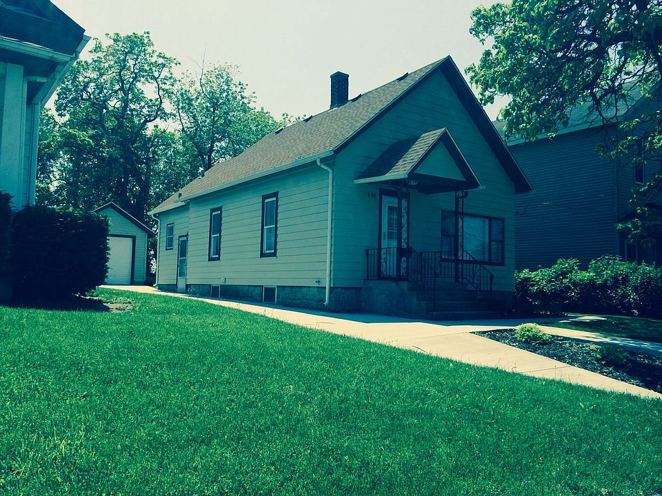 2nd image of 656 Woodlawn Ave