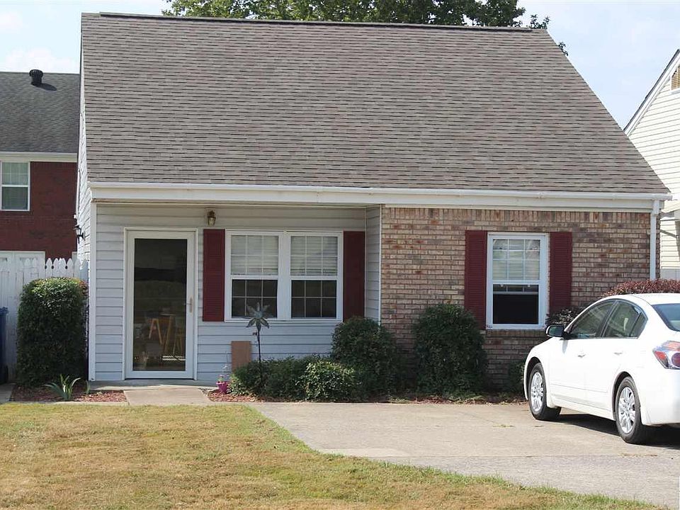 1st image of 905 Southwood Dr