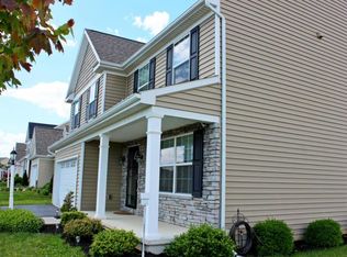 1357 Willow Creek Dr, Mount Joy, PA 17552