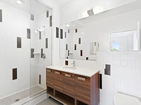 5th image of 22 Caton Pl APT 4J