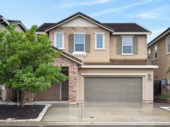 913 Puma St, Rocklin, CA 95765