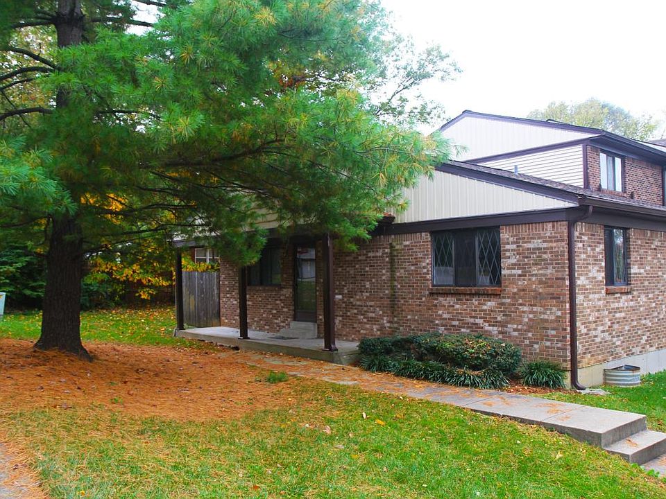 Spacious and private end unit condo