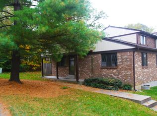 9360 Loch Lea Ln, Louisville, KY 40291