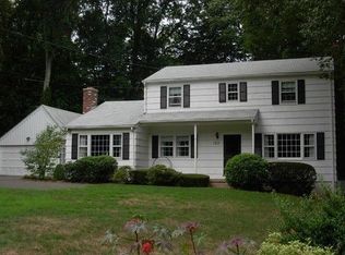 122 Rolling Meadow Rd, Madison, CT 06443