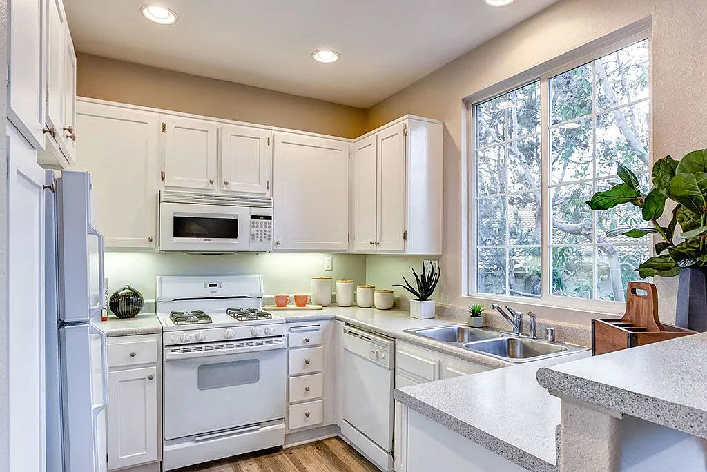 Sofi Westview — Photo 2