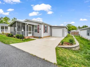 515 Dove Trl, Hendersonville, NC 28792