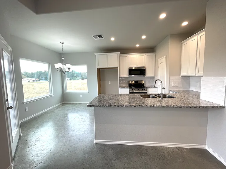 6 Greenway Dr — Photo 6
