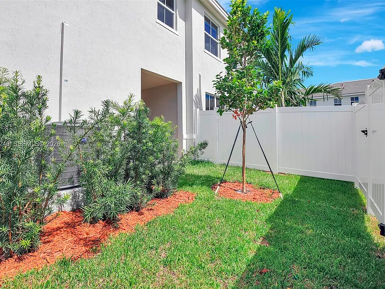 129 SW 171st Way — Photo 41