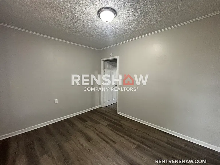 3076 Harvester Ln E — Photo 9