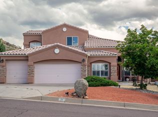 116 Camino De La Sierra NE, Albuquerque, NM 87123