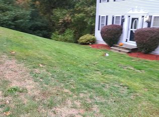 125 Cranesbill Rd, Taunton, MA 02780