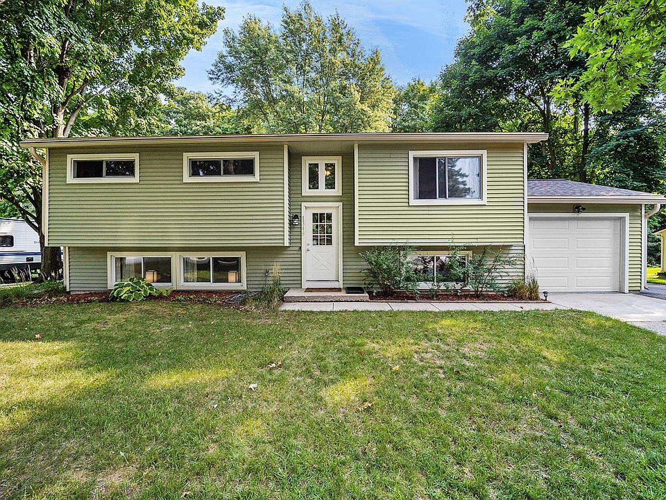2nd image of 1348 Silverwood Dr