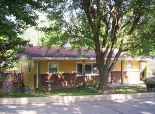 376 Riverview Dr, Asheville, NC 28806