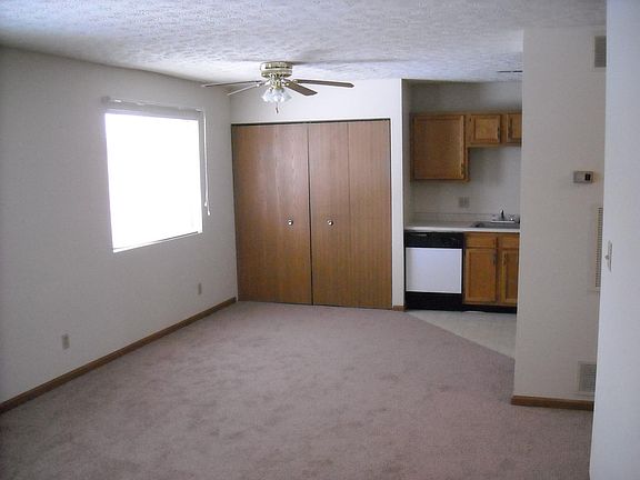 3rd image of 1125 NW Washington Blvd Floor 2