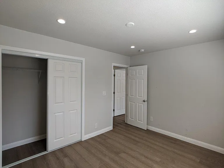 1811 Francisco St — Photo 21