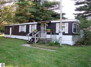 624 Deer Run Rd, Cadillac, MI 49601