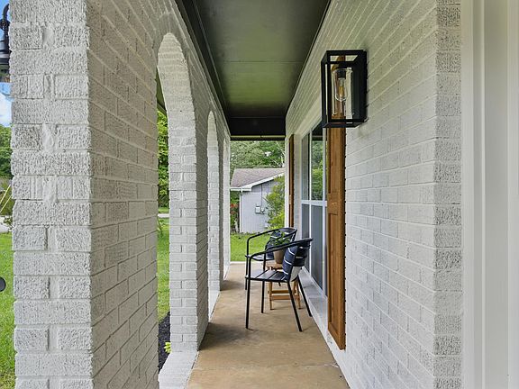 3rd image of 8214 Oxford Dr