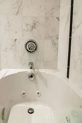 Rented by WAM Partners - William Moses Co. | media 26