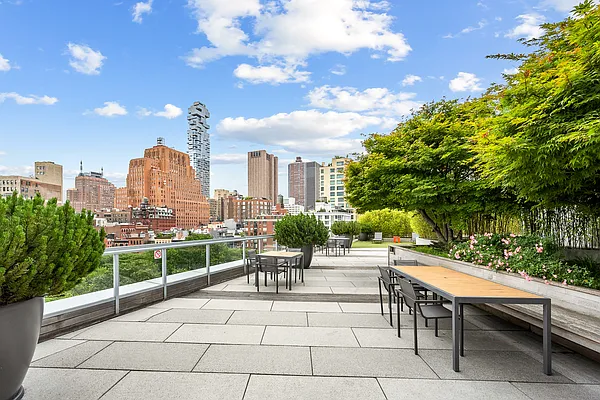 Sold by Compass | media 10