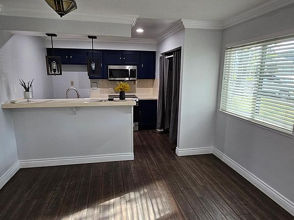 3rd image of 3033 Knollwood Ave