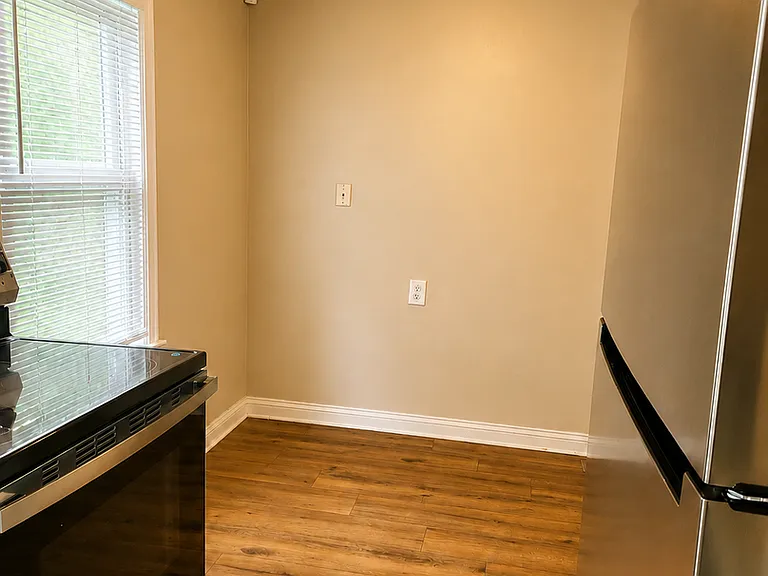 2552 Renwood Pl — Photo 7