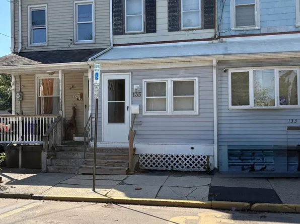 135 S Logan Ave, Trenton, NJ 08609