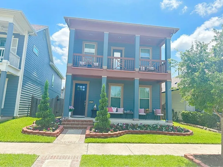 16722 Echo Heights Dr — Photo 1