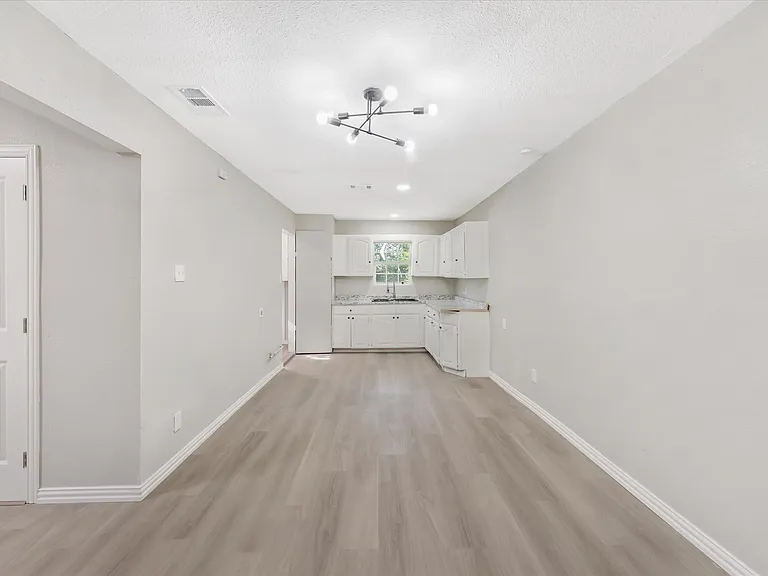 5329 Bourquin St — Photo 4